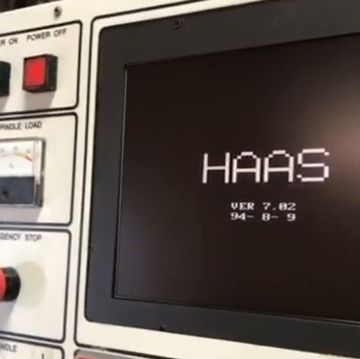 HAAS D-sub 9-Pin Monitor 28HM-NM4 New LCD